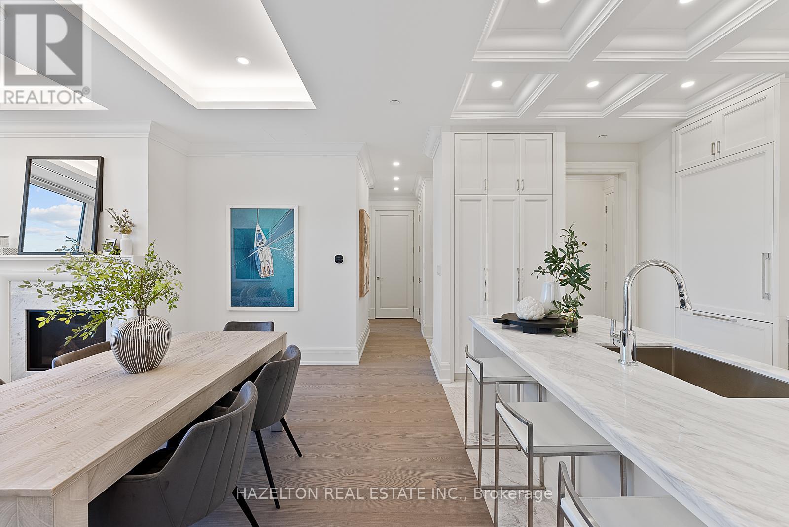 Photo 6 of 404 128 Hazelton Avenue, Toronto ON