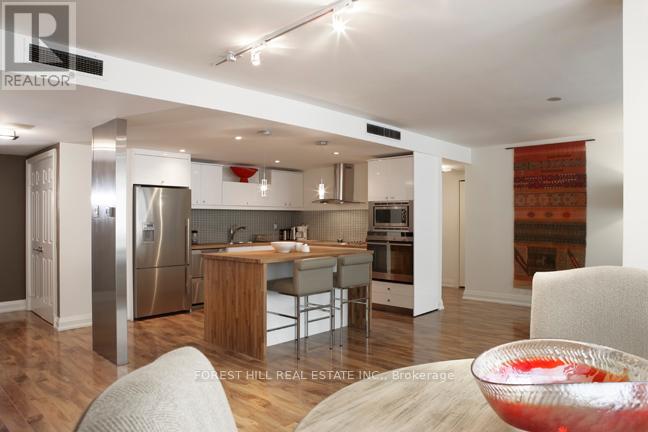 Photo 11 of 507 164 Cumberland Street, Toronto ON