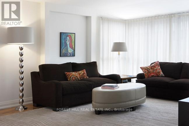 Photo 8 of 507 164 Cumberland Street, Toronto ON