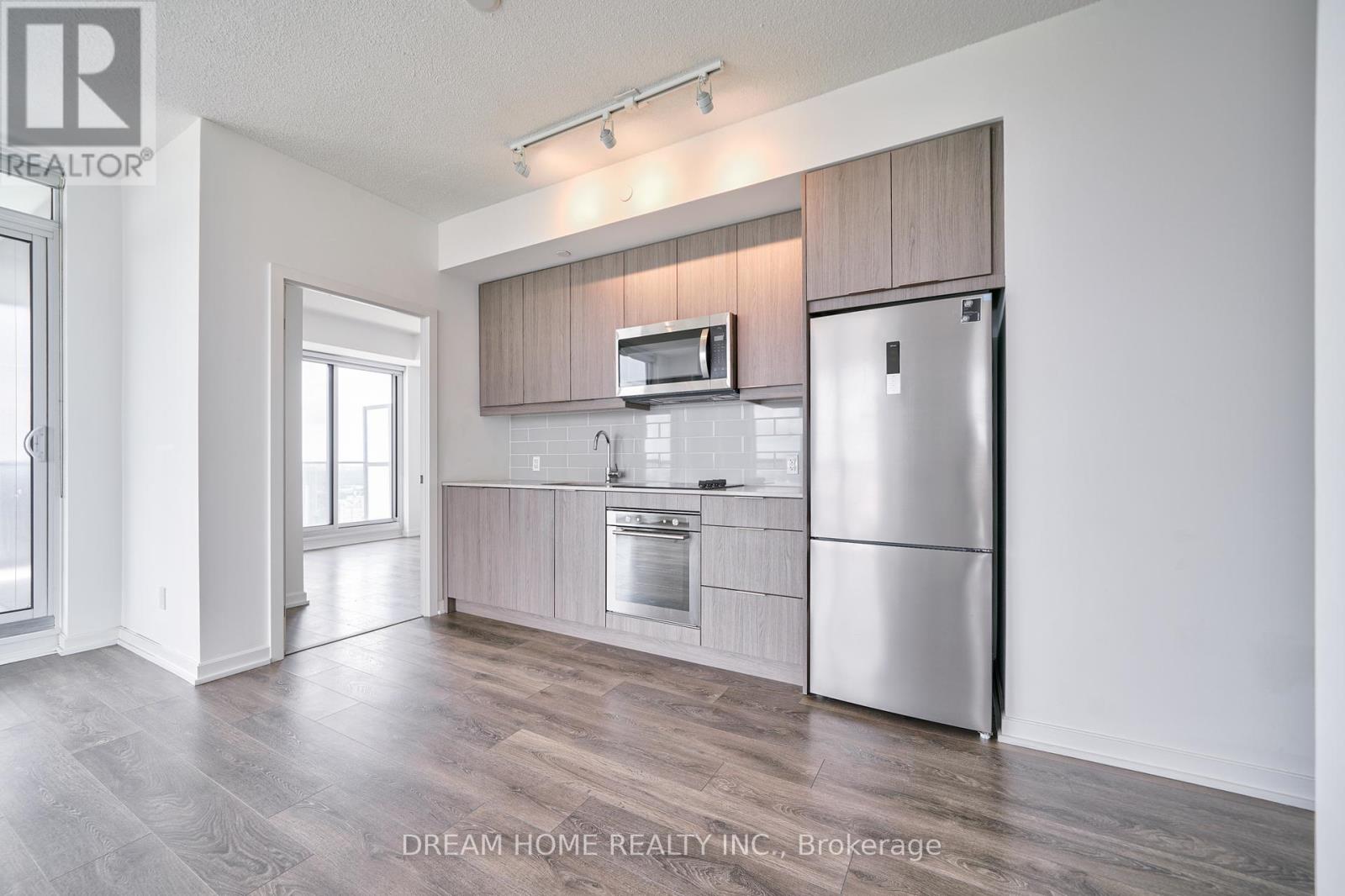 Photo 13 of 2208 32 Forest Manor Road, Toronto ON