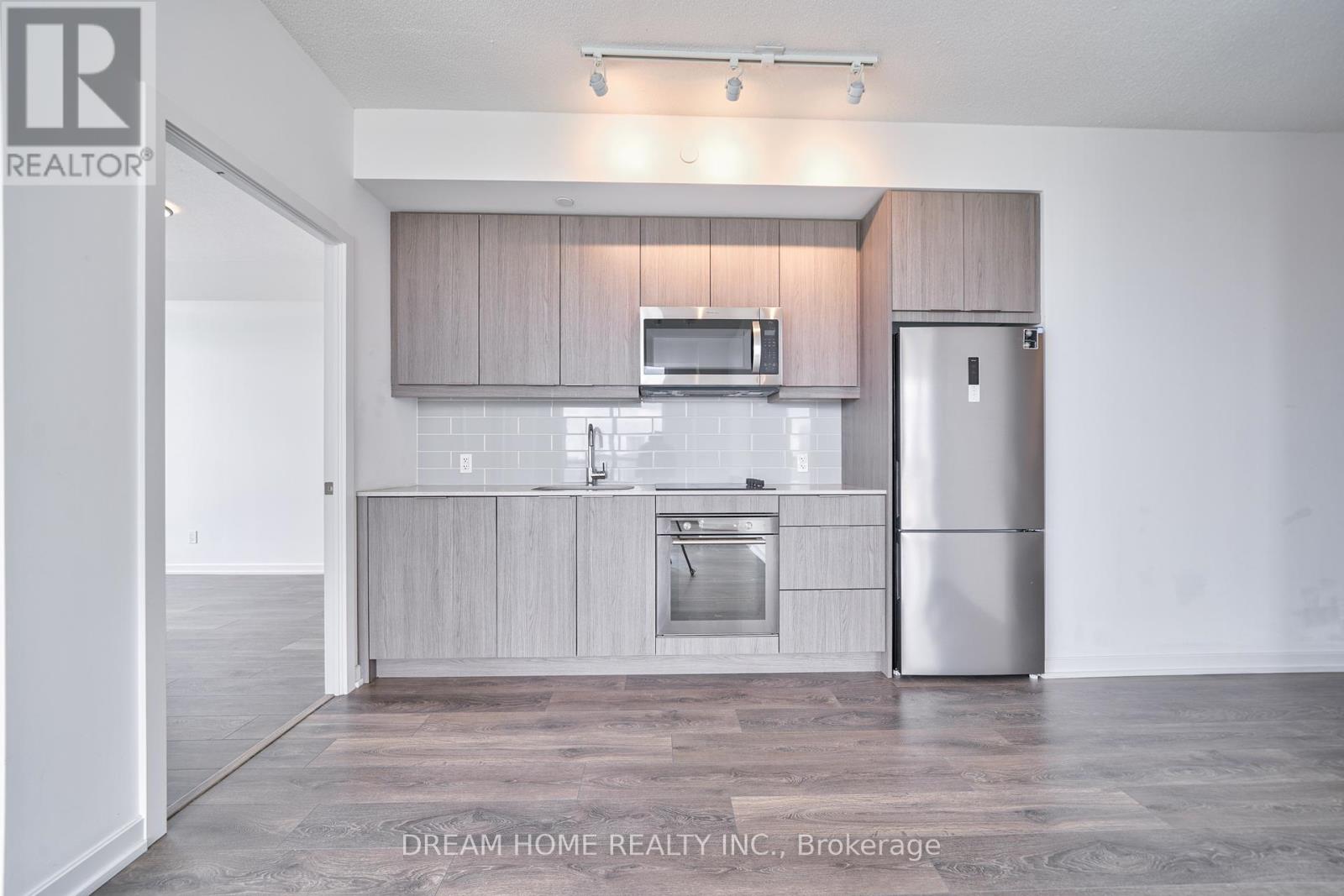 Photo 14 of 2208 32 Forest Manor Road, Toronto ON