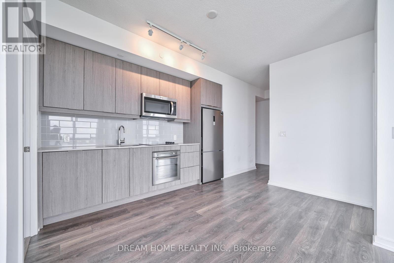 Photo 15 of 2208 32 Forest Manor Road, Toronto ON