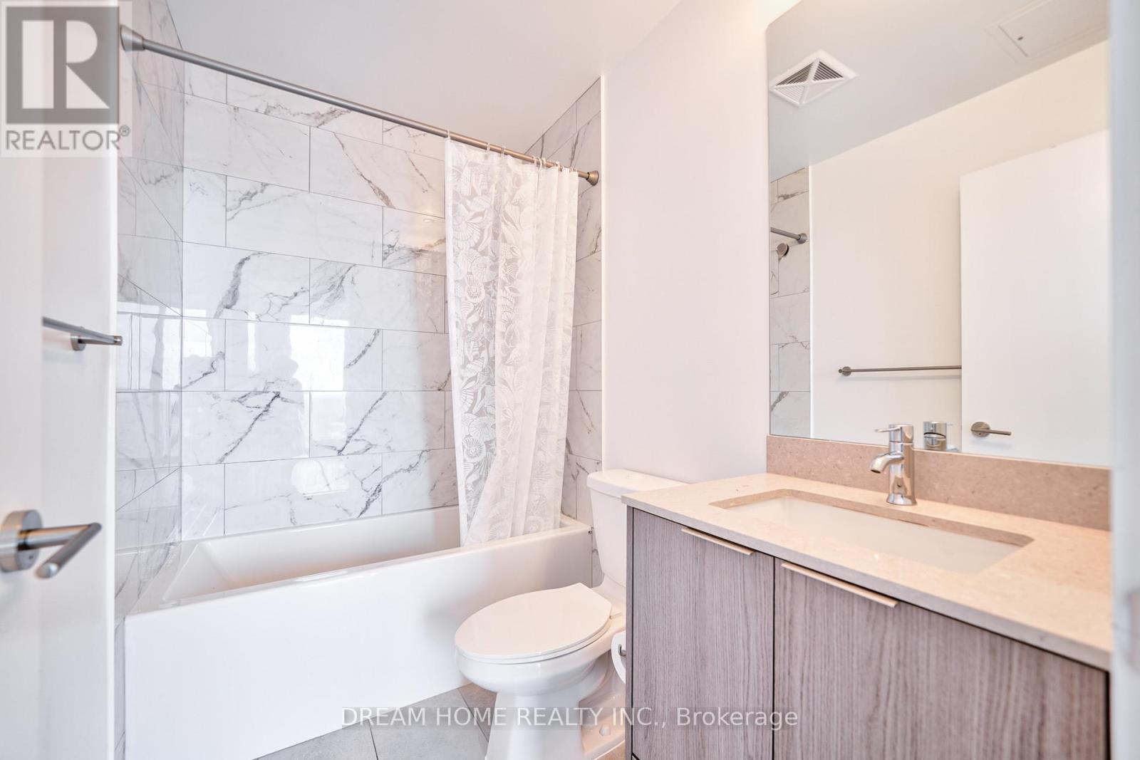 Photo 32 of 2208 32 Forest Manor Road, Toronto ON