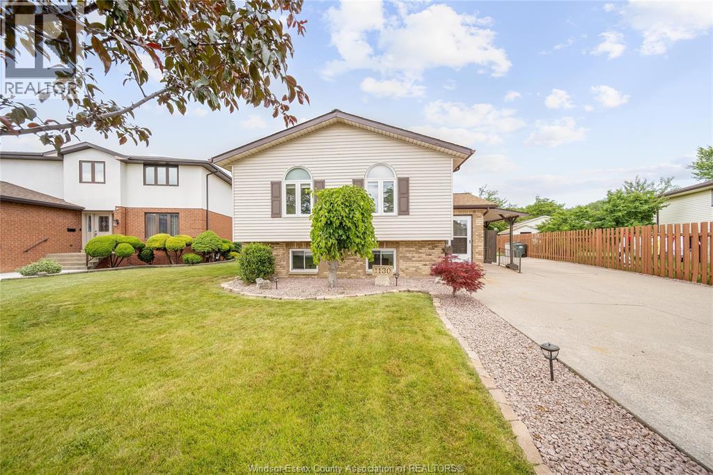 Photo 3 of 1130 Stanley Street, Windsor ON