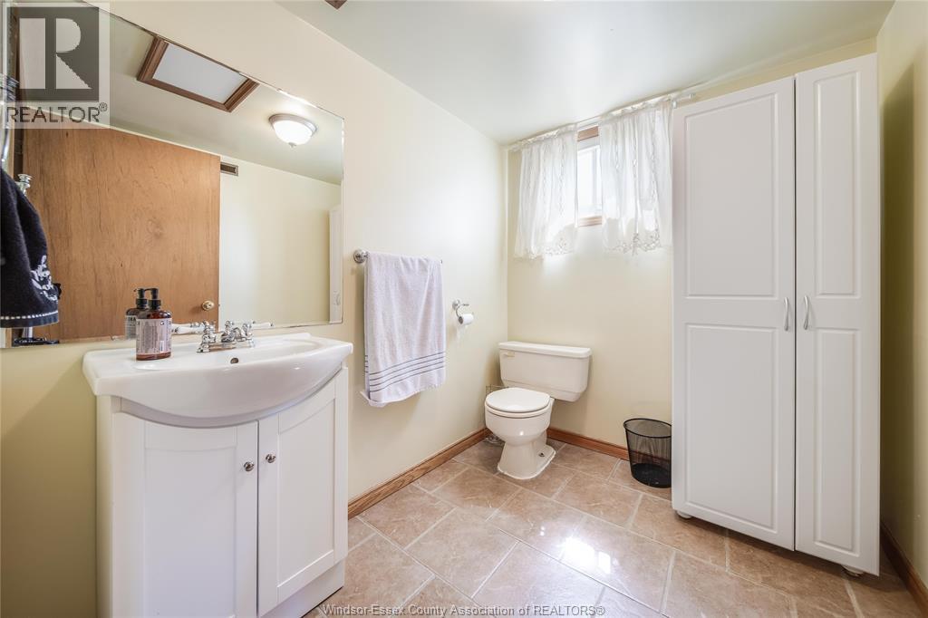 Photo 36 of 1130 Stanley Street, Windsor ON
