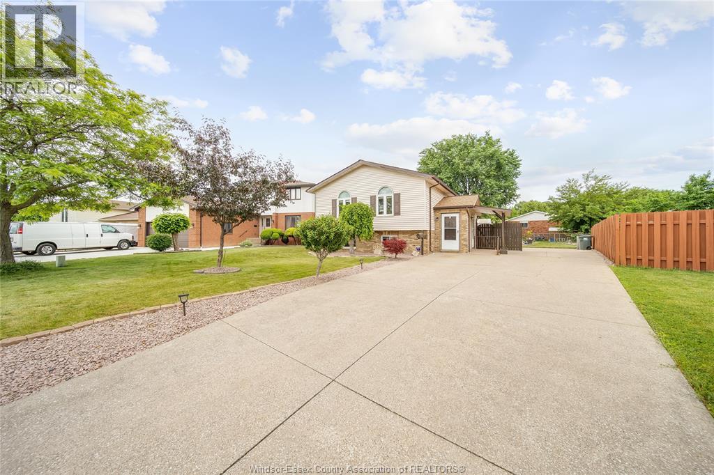 Photo 46 of 1130 Stanley Street, Windsor ON