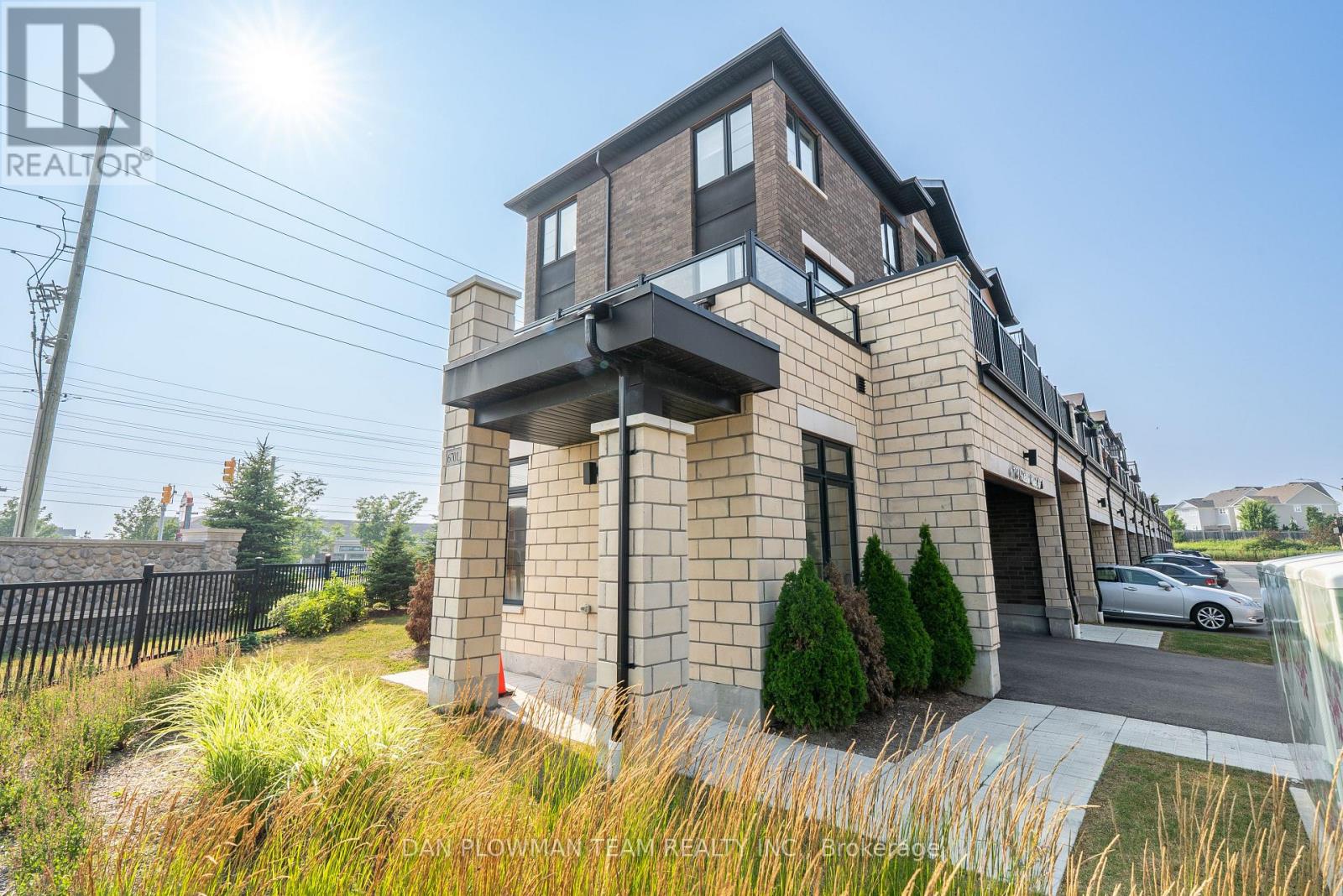 Photo 2 of 6703 Thickson Road N, Whitby ON