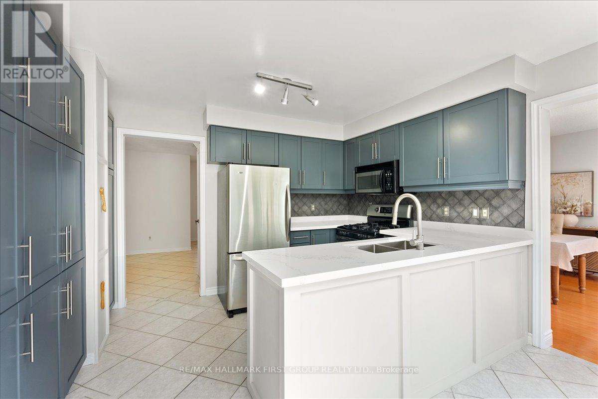 Photo 10 of 2098 Liverpool Road, Pickering ON