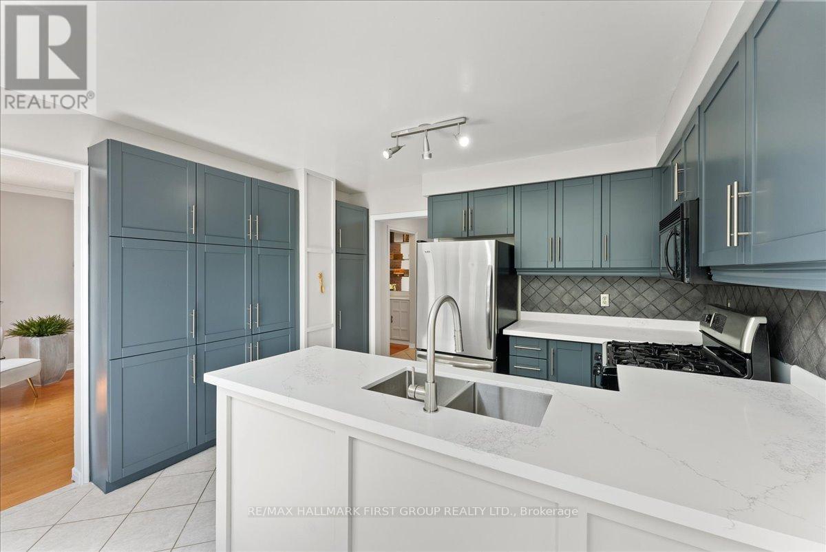 Photo 11 of 2098 Liverpool Road, Pickering ON