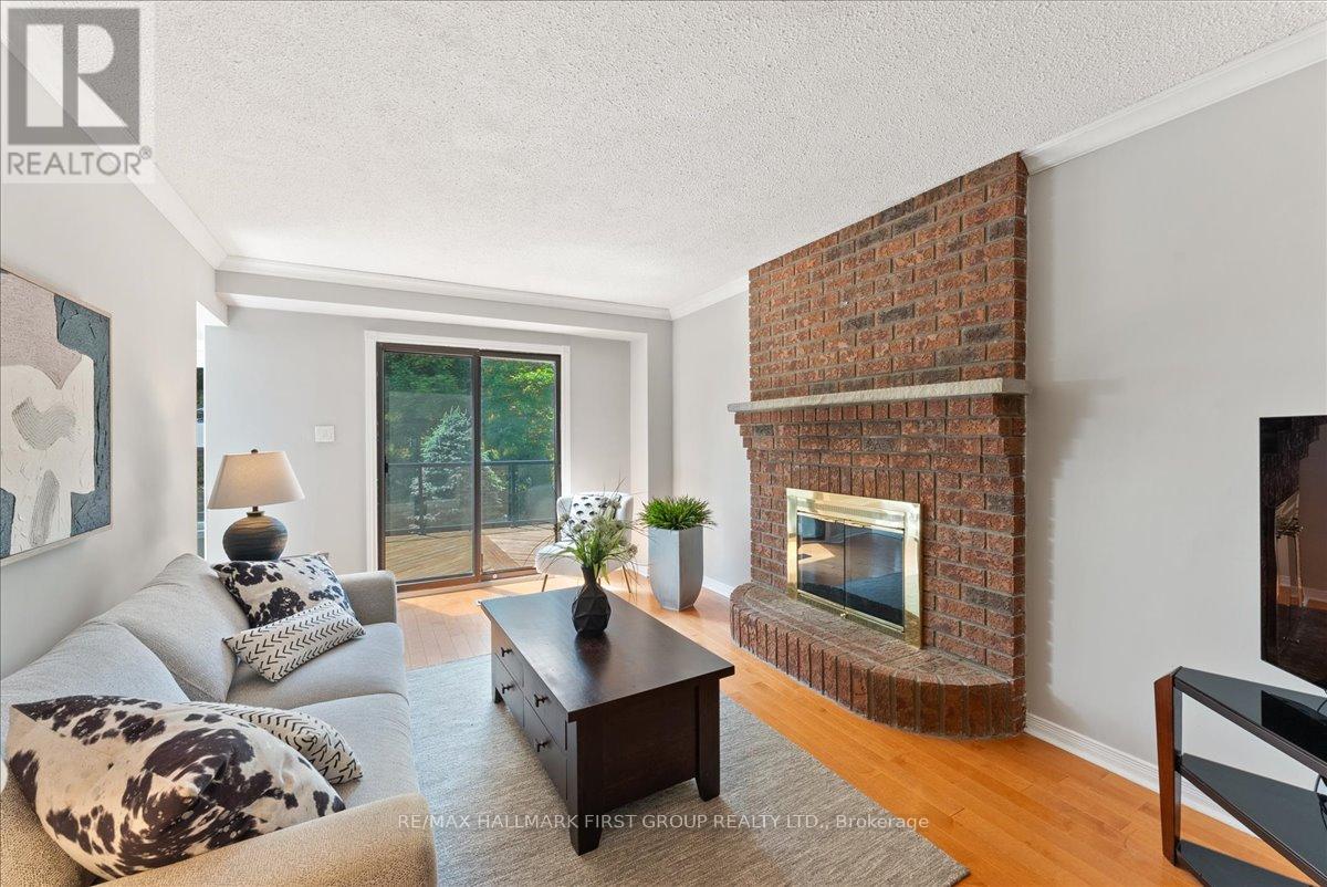Photo 14 of 2098 Liverpool Road, Pickering ON