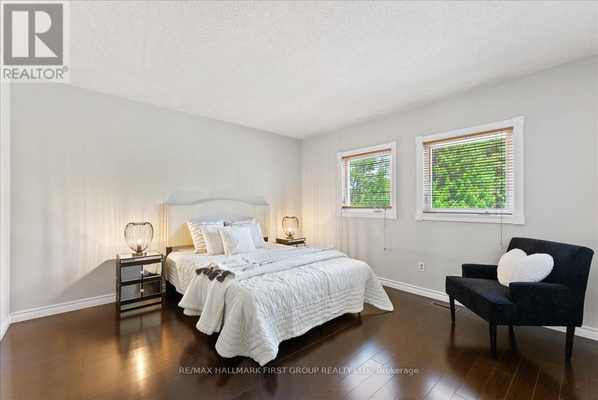 Photo 20 of 2098 Liverpool Road, Pickering ON