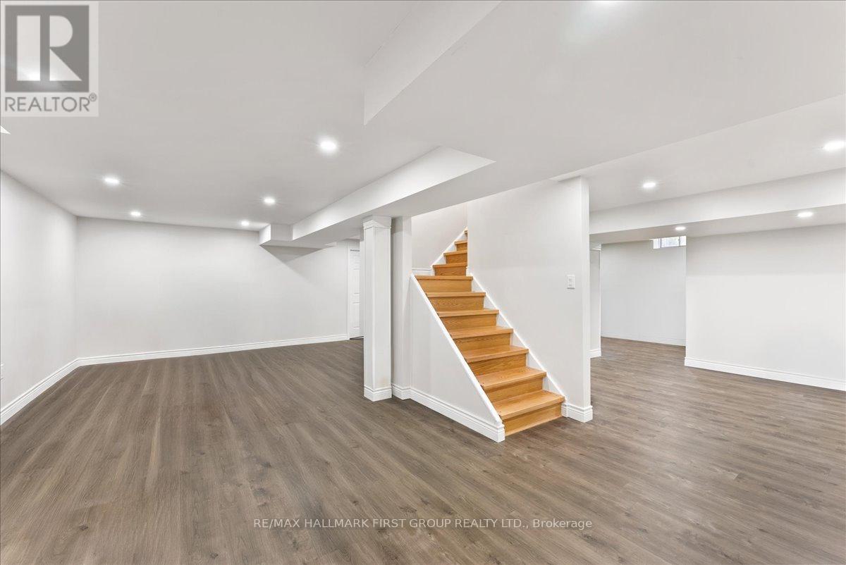 Photo 26 of 2098 Liverpool Road, Pickering ON