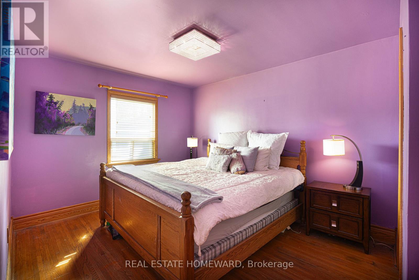 Photo 12 of 121 Sandown Avenue, Toronto ON