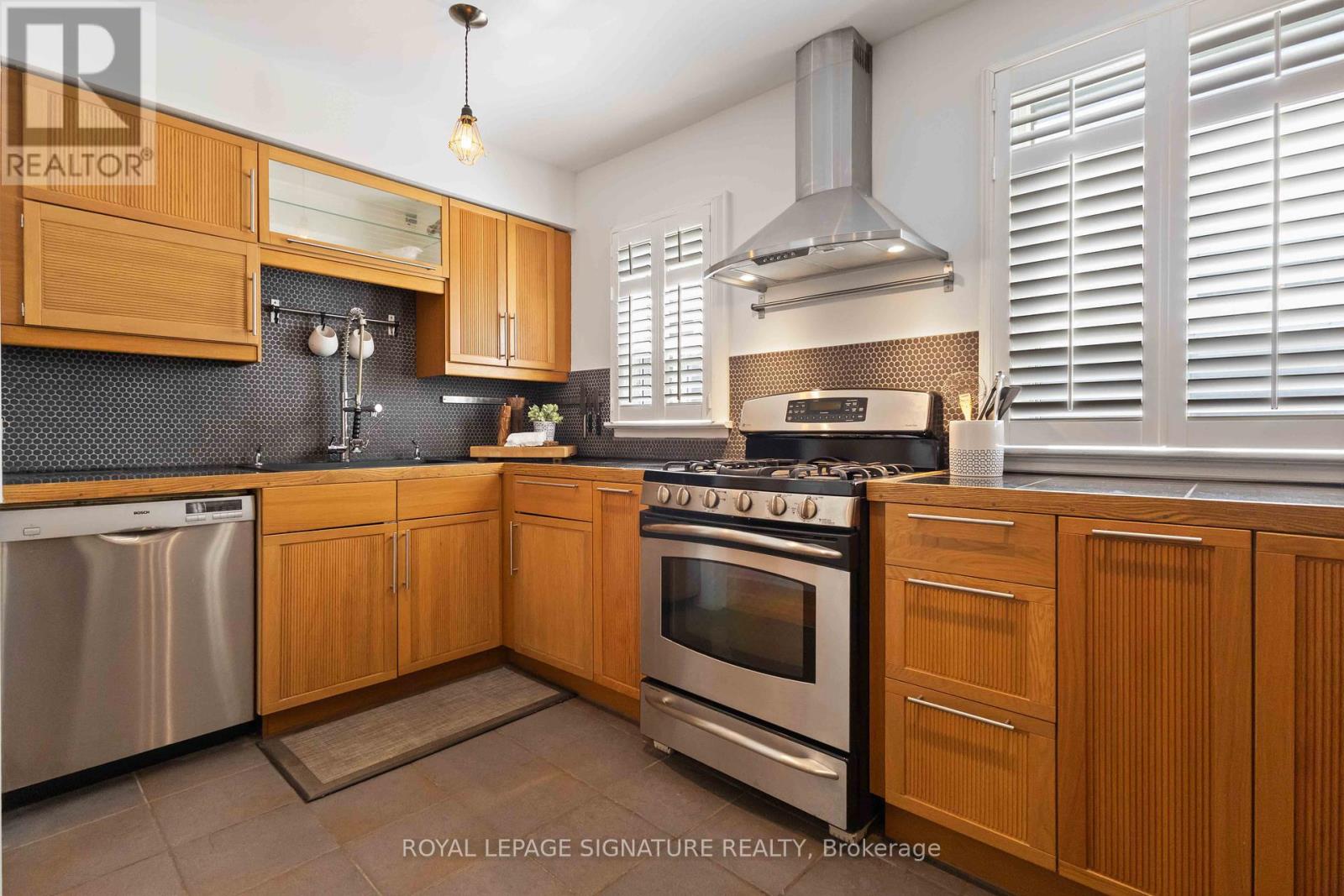 Photo 10 of 83 Harewood Avenue, Toronto ON