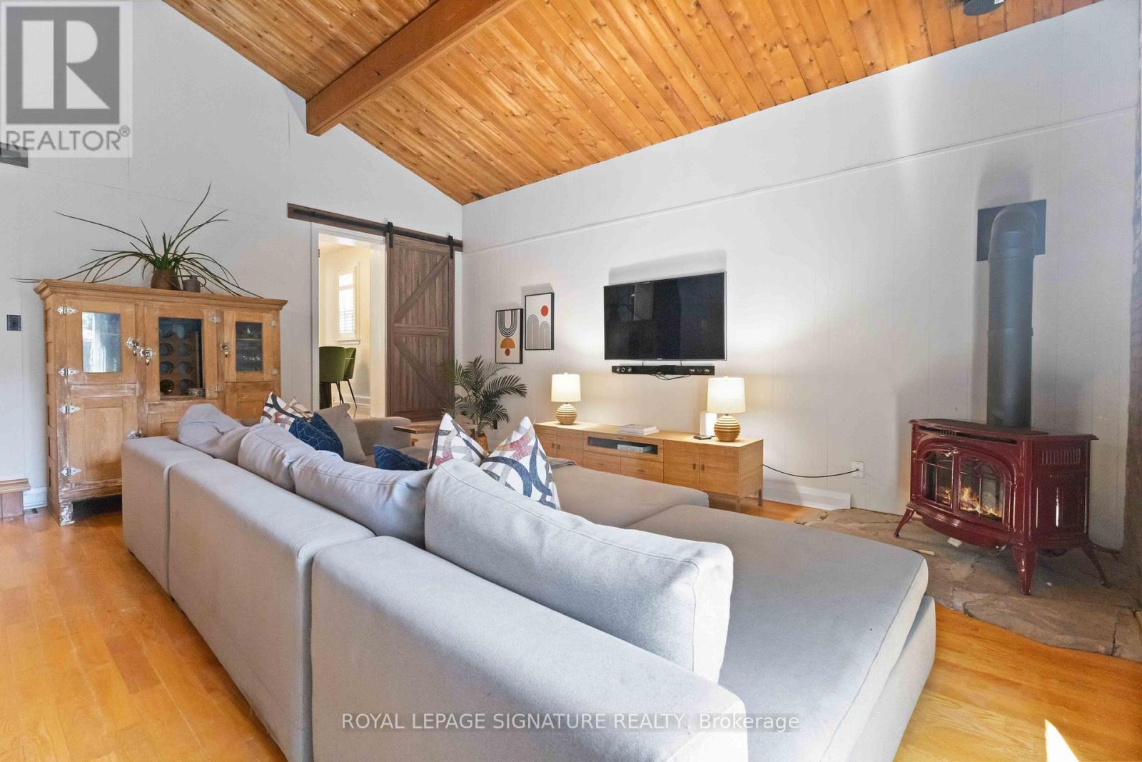 Photo 17 of 83 Harewood Avenue, Toronto ON