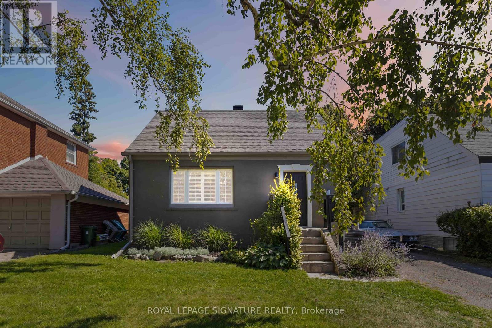 Photo 2 of 83 Harewood Avenue, Toronto ON