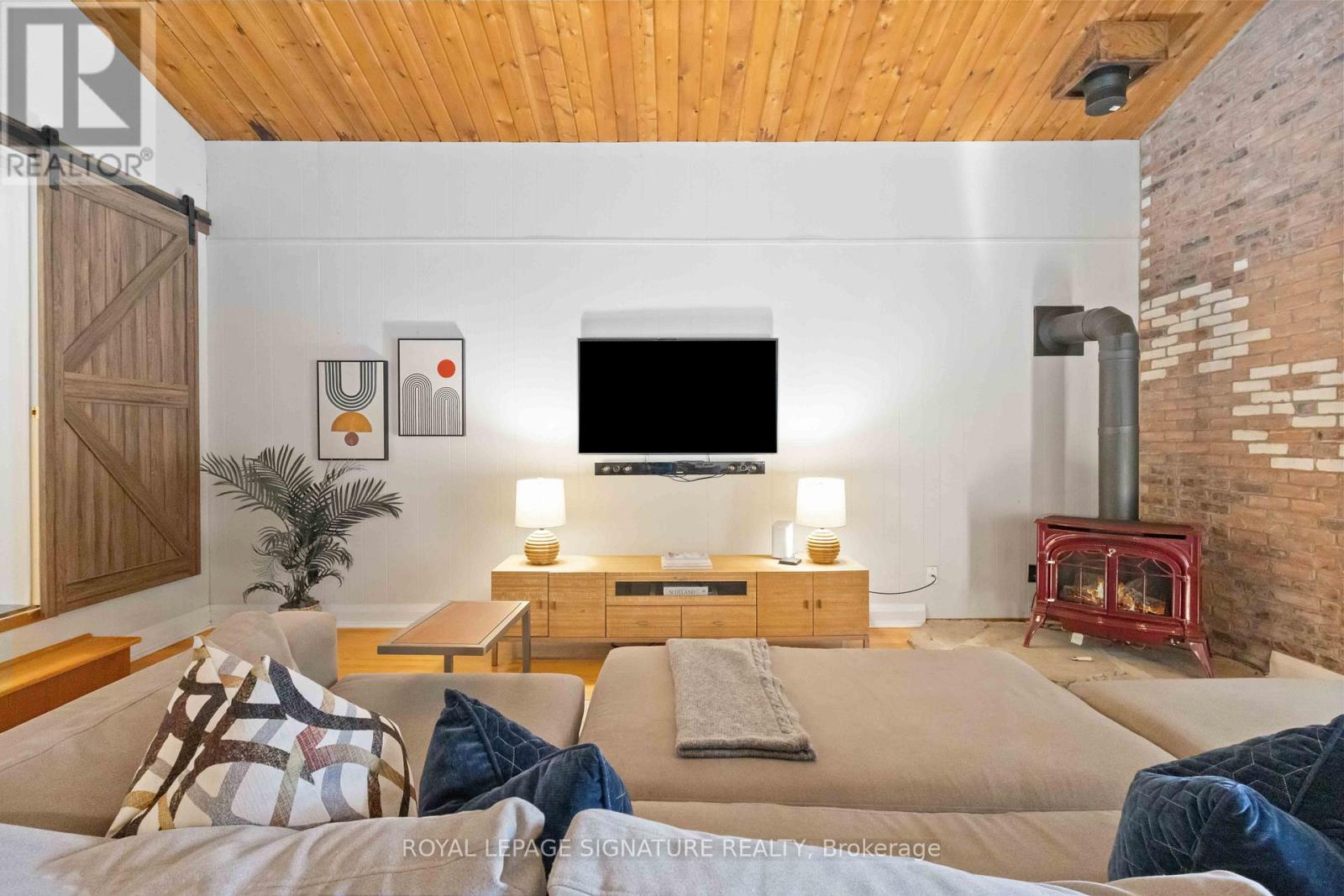 Photo 22 of 83 Harewood Avenue, Toronto ON