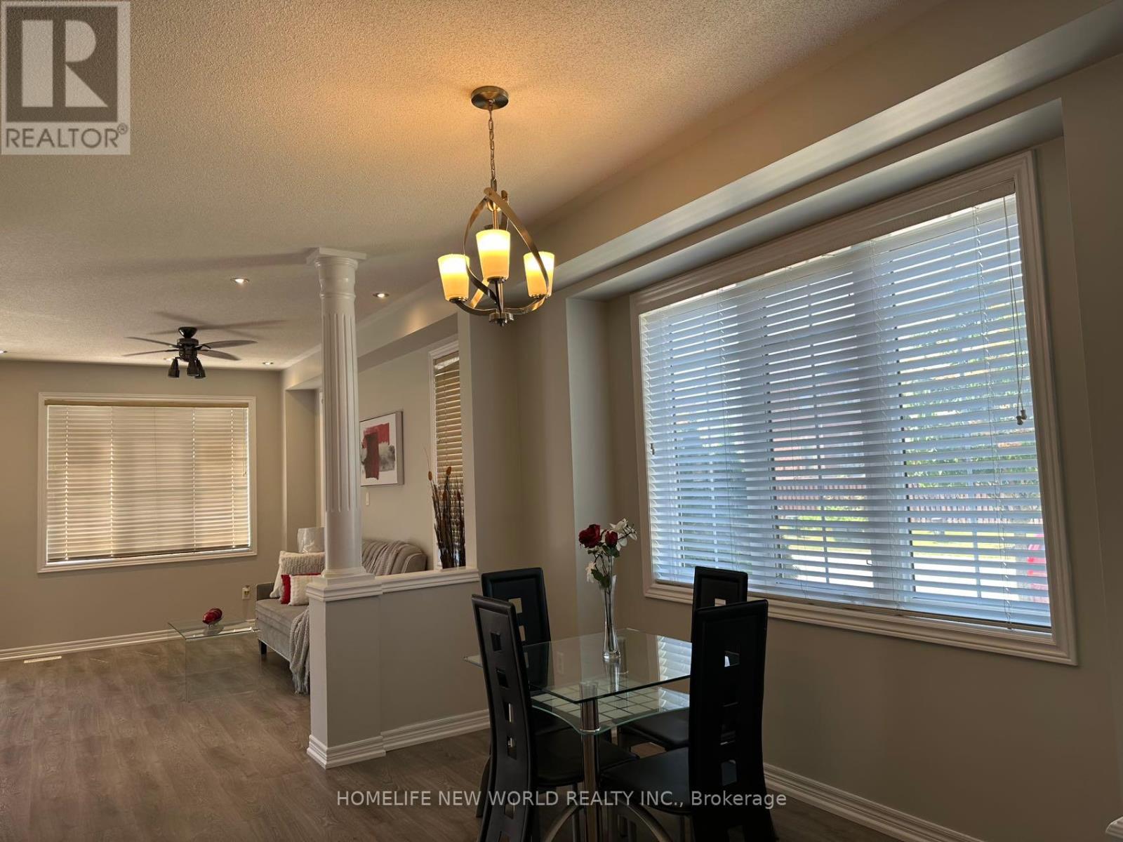 Photo 6 of 35 Westport Drive, Whitby ON