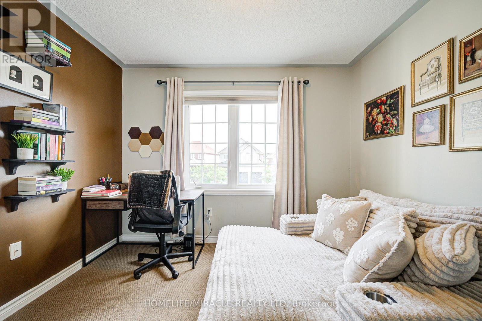 Photo 35 of 56 Hayman Street, Clarington ON