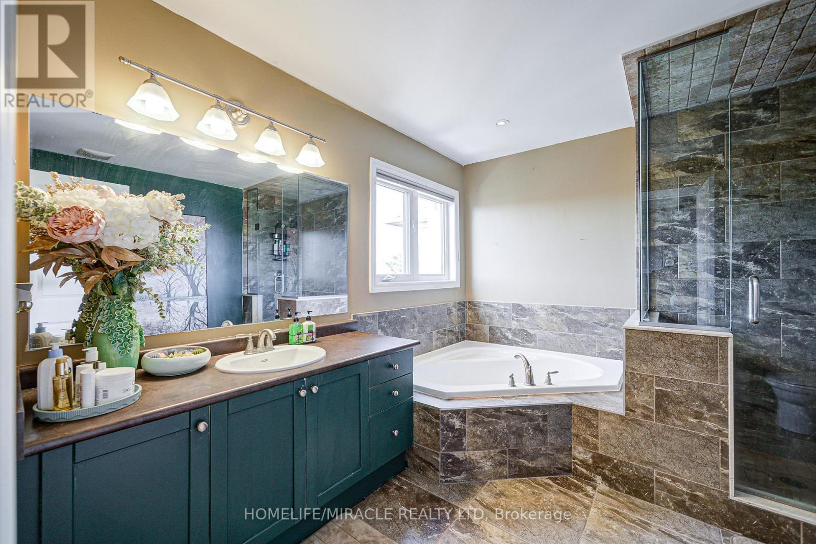Photo 42 of 56 Hayman Street, Clarington ON