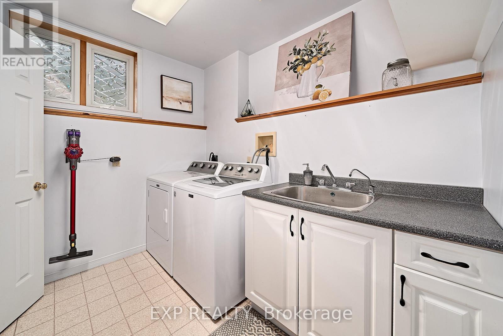 Photo 34 of 147 Aldred Drive, Scugog ON