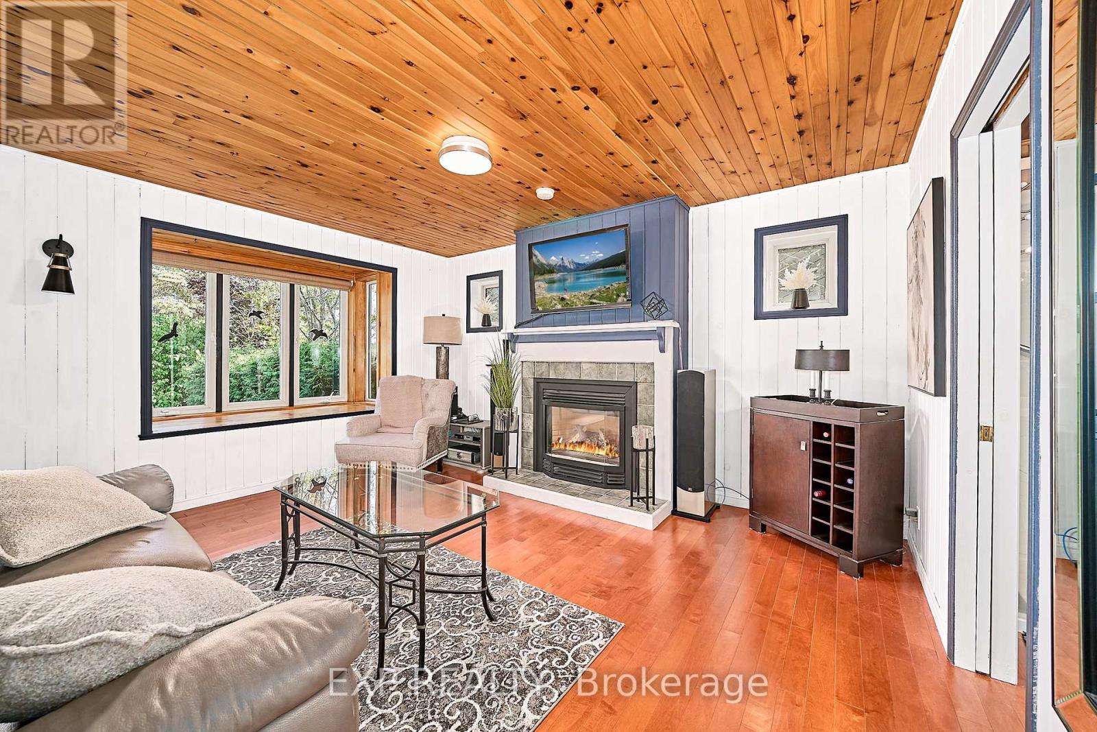Photo 6 of 147 Aldred Drive, Scugog ON