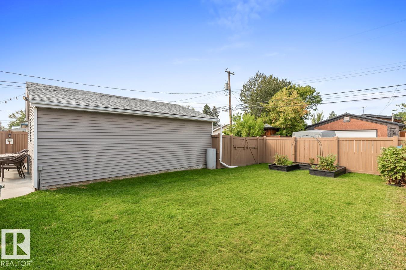 Photo 32 of 8910 162 St Nw, Edmonton AB