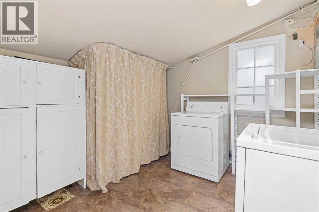 Photo 20 of 605 19 Street Nw, Calgary AB
