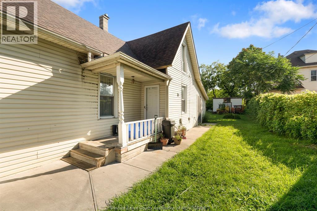 Photo 26 of 672 Langlois, Windsor ON