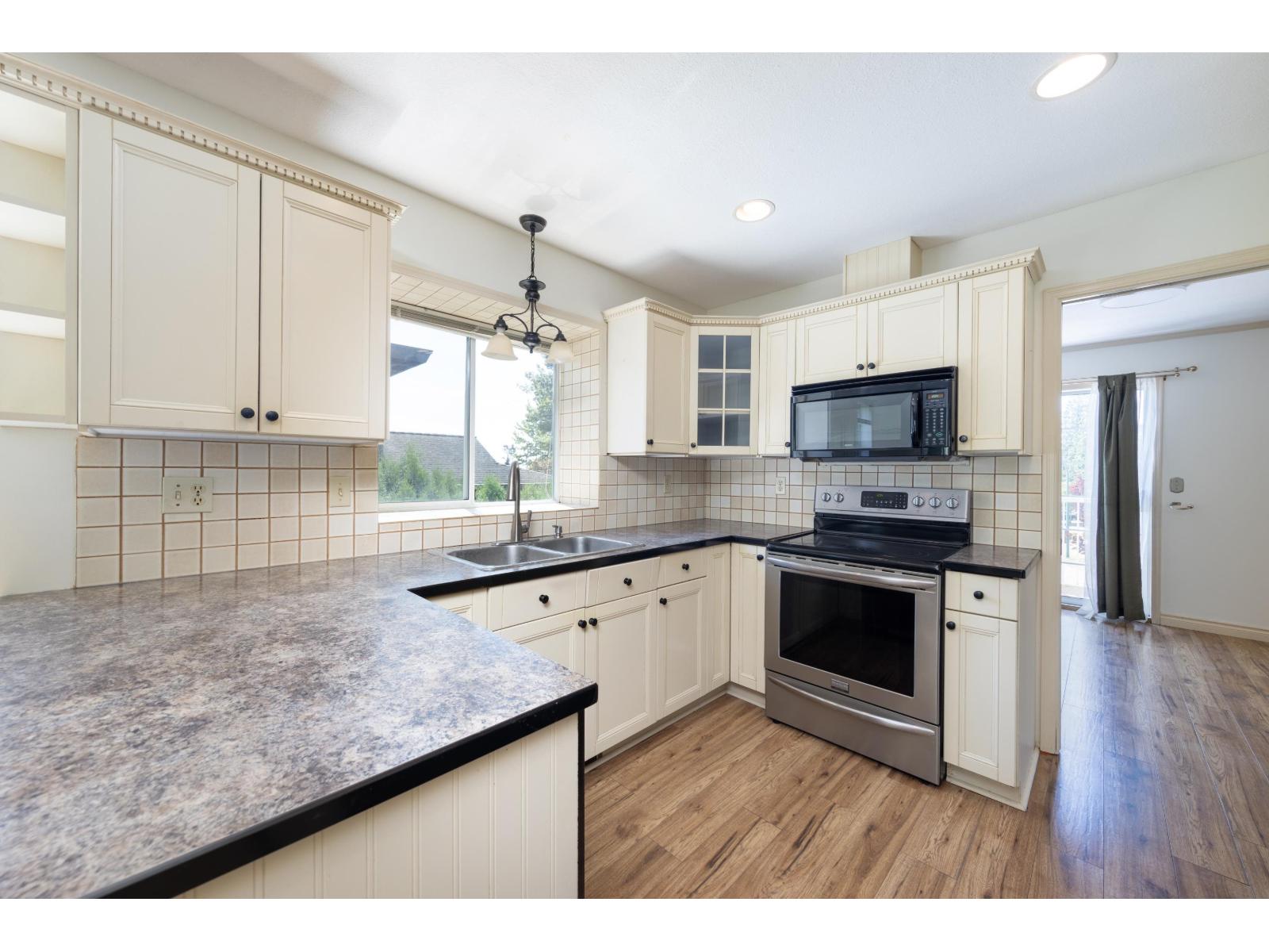 Photo 17 of 2138 Essex Drive, Abbotsford BC