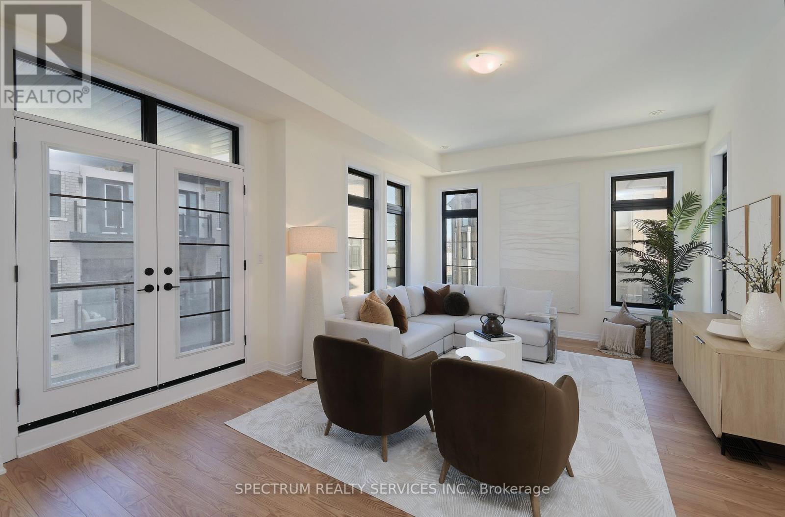 Photo 10 of 155 De La Roche Drive, Vaughan ON