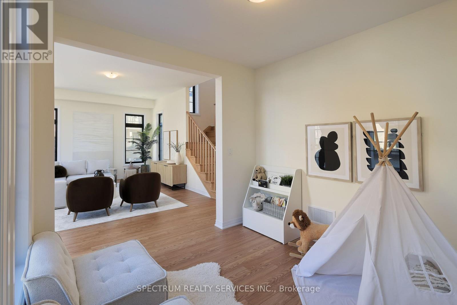 Photo 17 of 155 De La Roche Drive, Vaughan ON