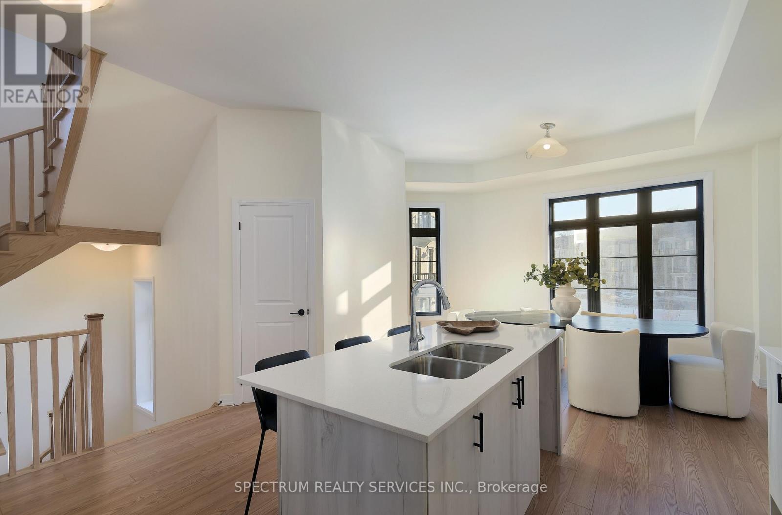 Photo 21 of 155 De La Roche Drive, Vaughan ON