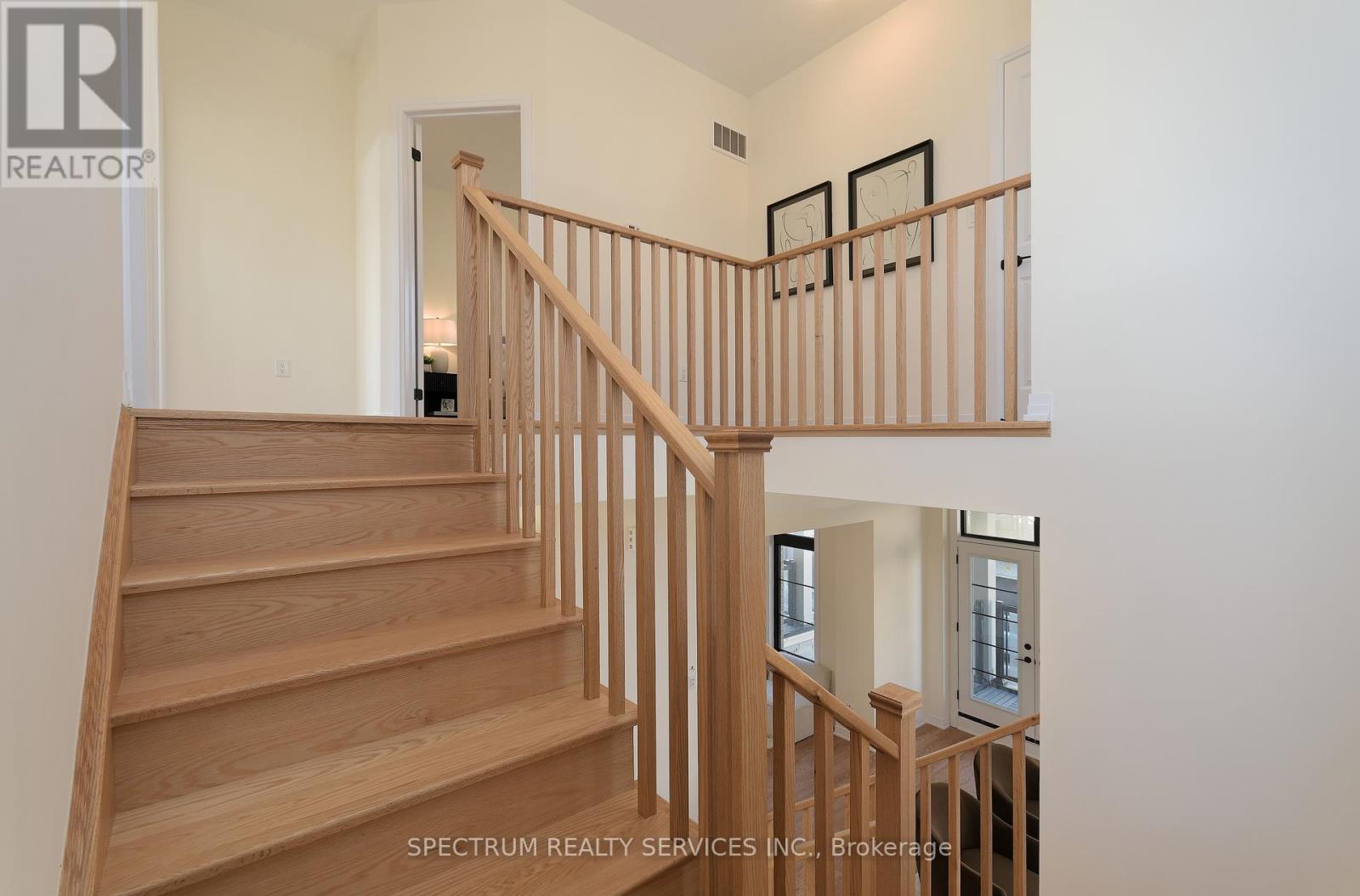 Photo 29 of 155 De La Roche Drive, Vaughan ON