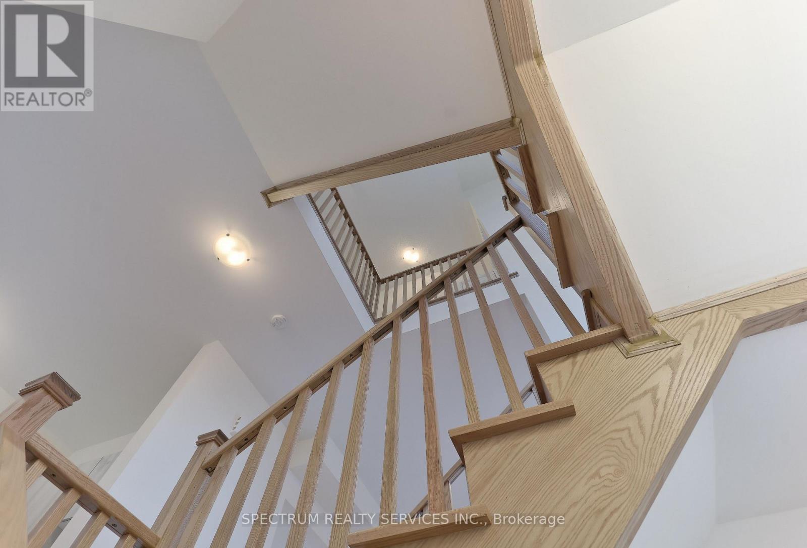 Photo 31 of 155 De La Roche Drive, Vaughan ON