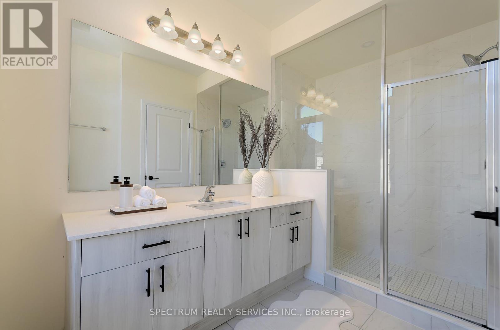 Photo 36 of 155 De La Roche Drive, Vaughan ON