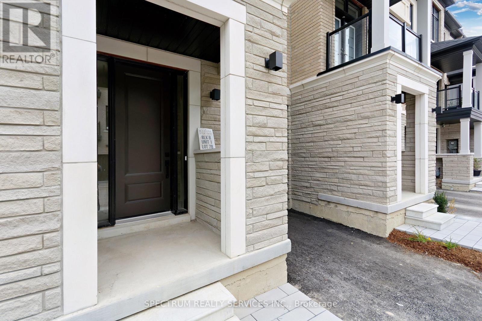 Photo 4 of 155 De La Roche Drive, Vaughan ON