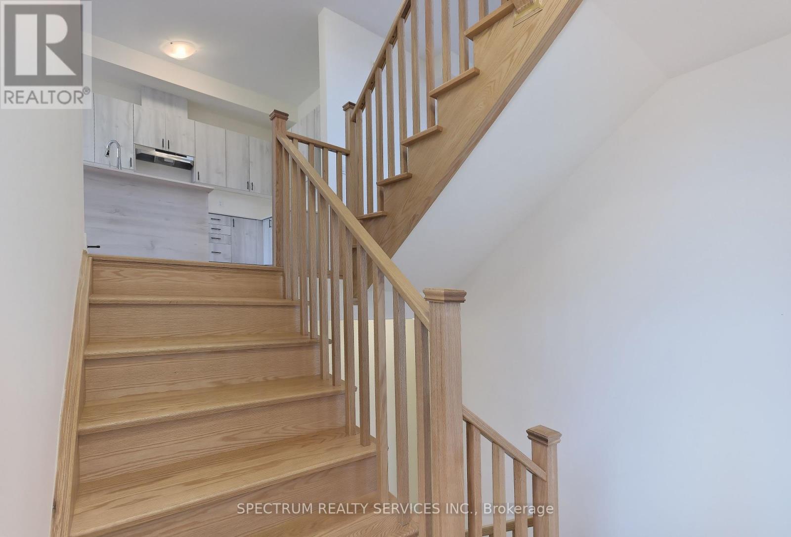 Photo 9 of 155 De La Roche Drive, Vaughan ON