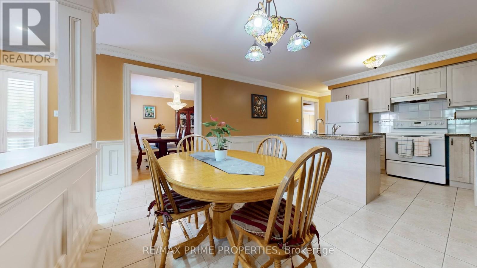 Photo 17 of 49 Rembrandt Drive, Markham ON