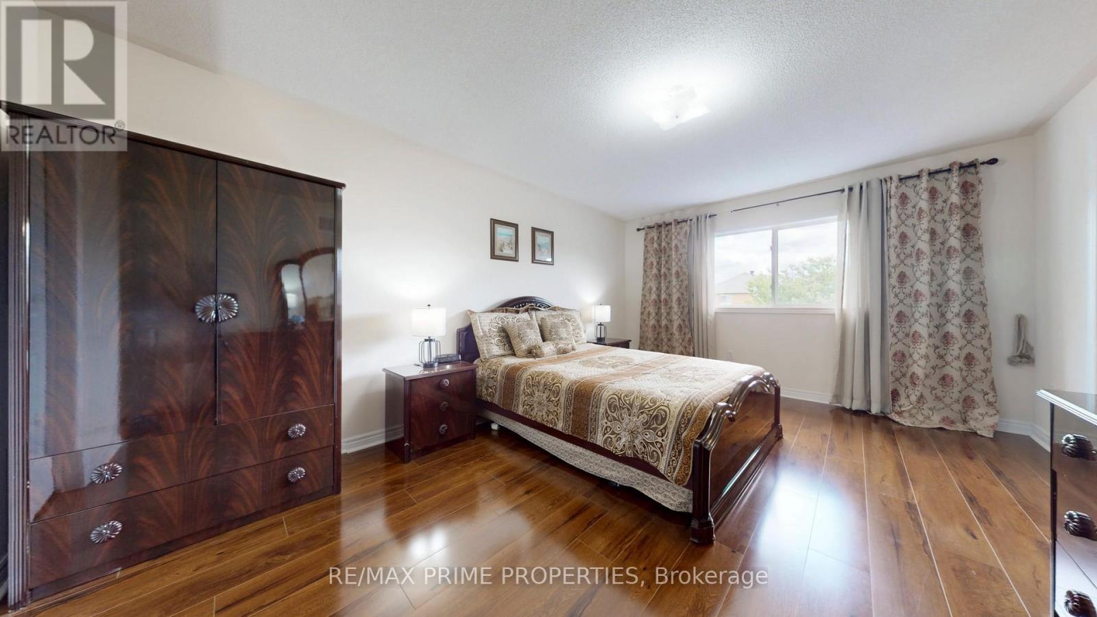 Photo 24 of 49 Rembrandt Drive, Markham ON
