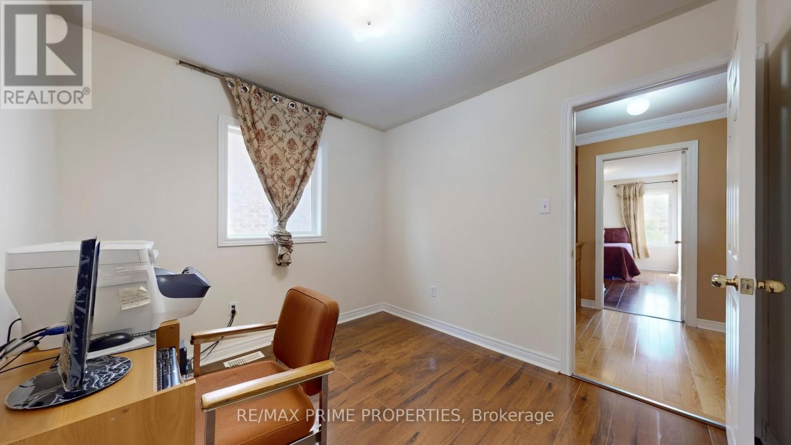 Photo 32 of 49 Rembrandt Drive, Markham ON