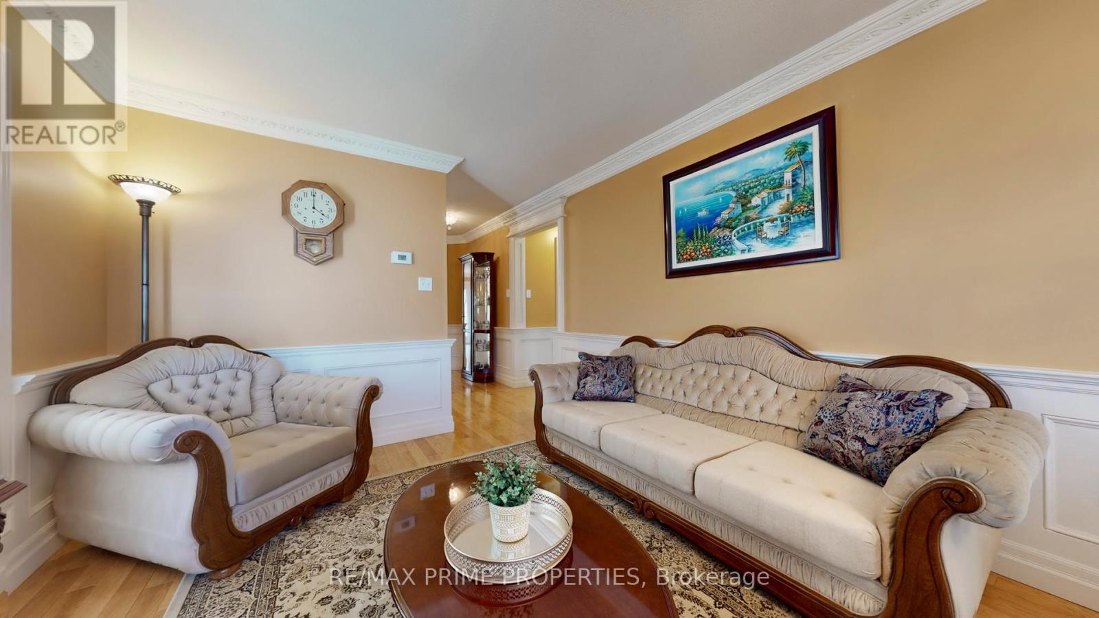 Photo 8 of 49 Rembrandt Drive, Markham ON