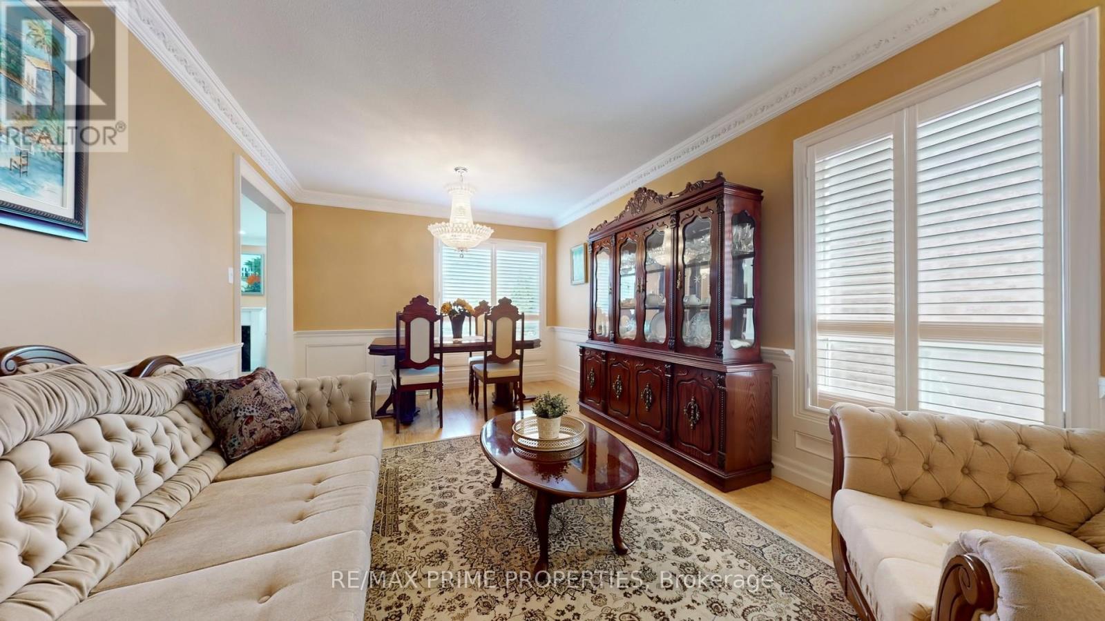 Photo 9 of 49 Rembrandt Drive, Markham ON