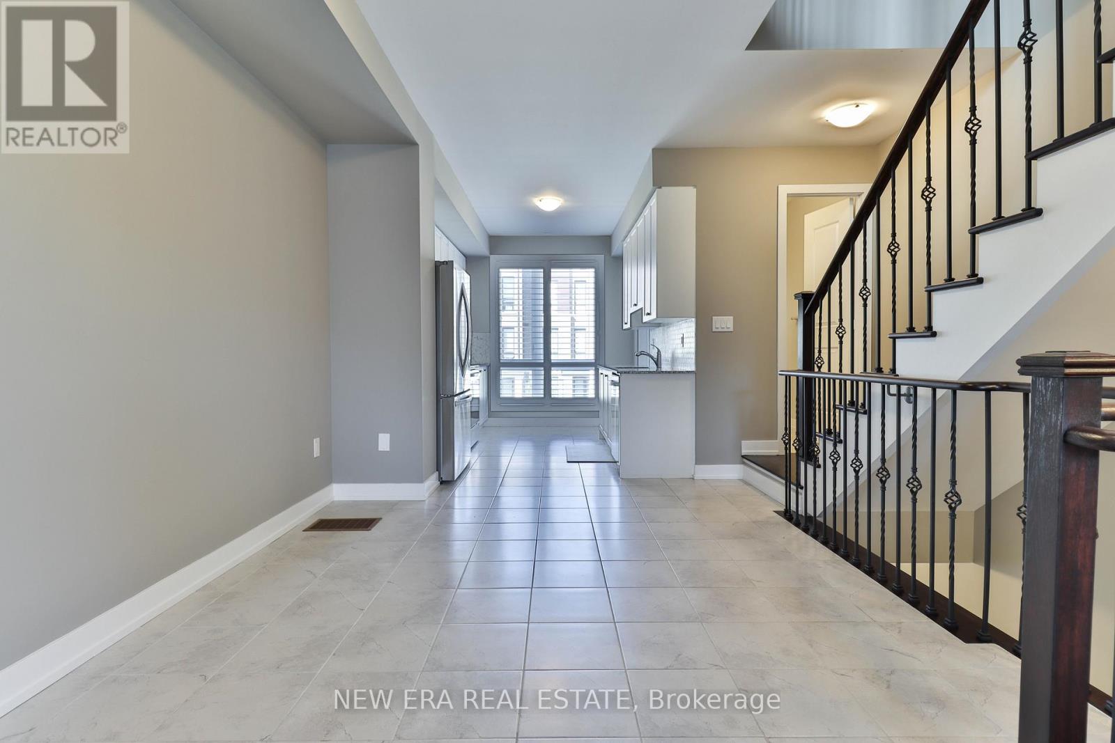 Photo 15 of 81 Stauffer Crescent, Markham ON