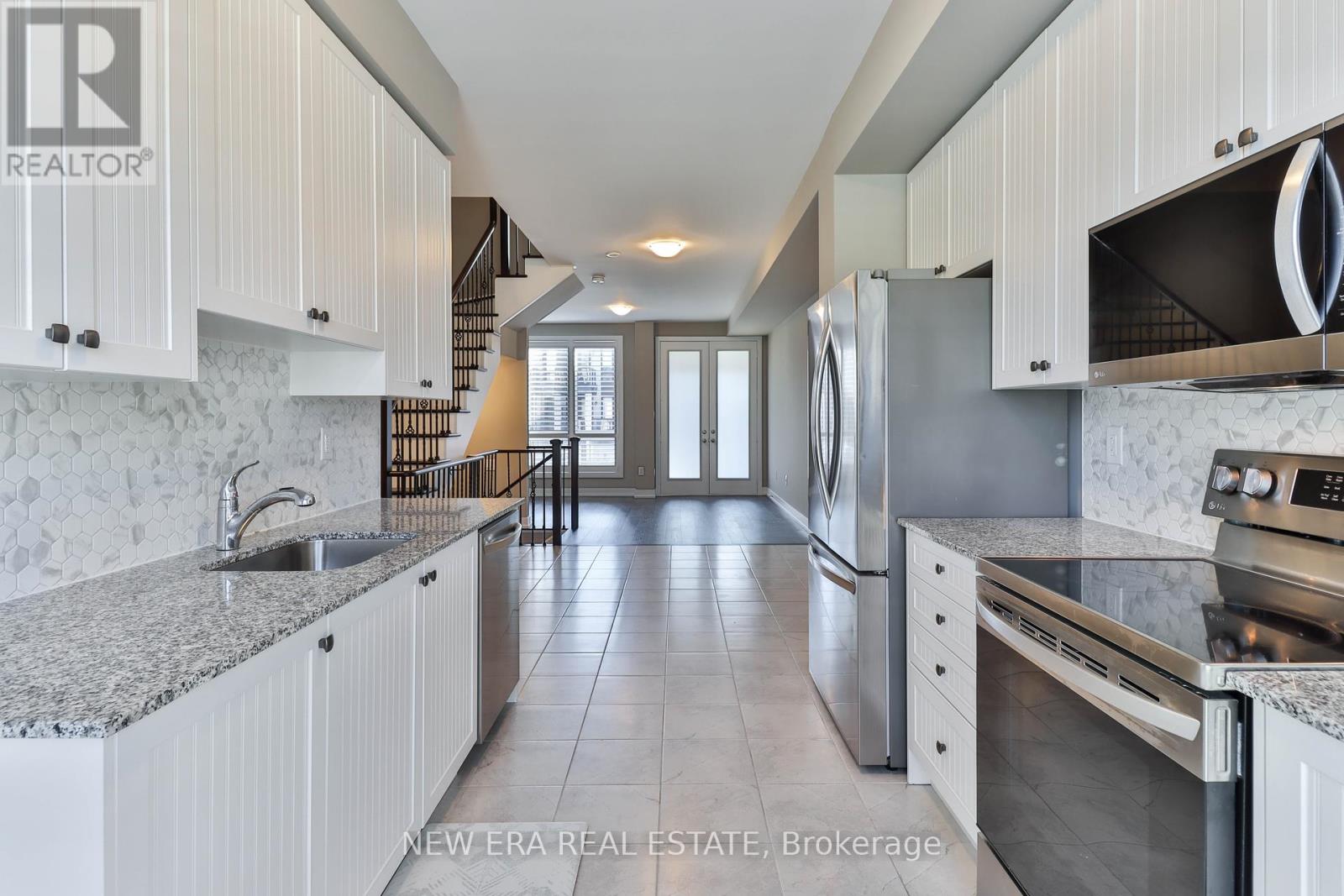 Photo 23 of 81 Stauffer Crescent, Markham ON