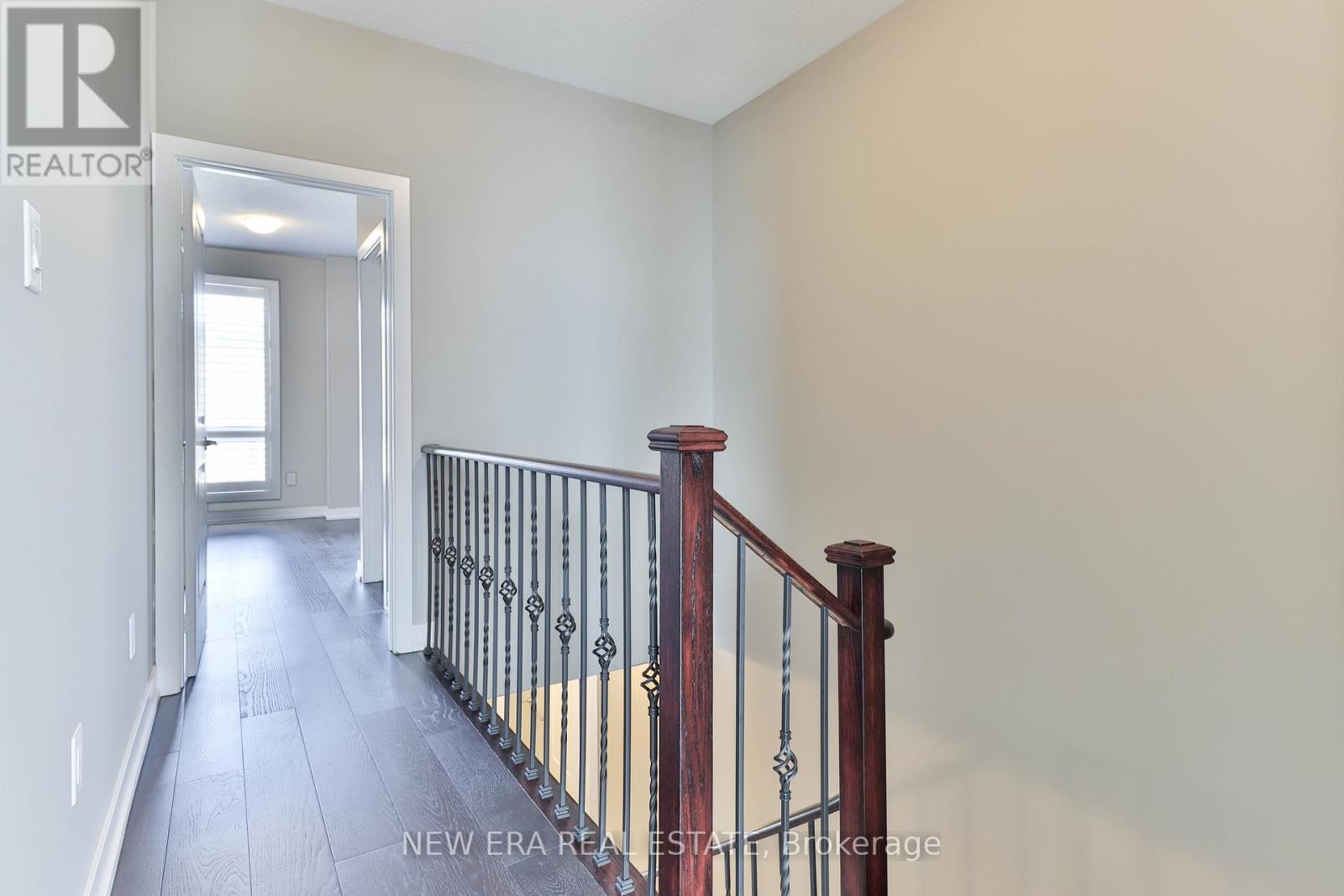 Photo 27 of 81 Stauffer Crescent, Markham ON