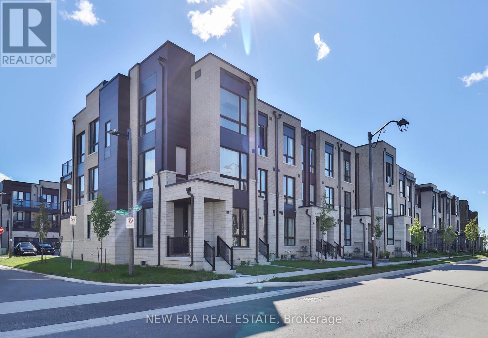 Photo 3 of 81 Stauffer Crescent, Markham ON