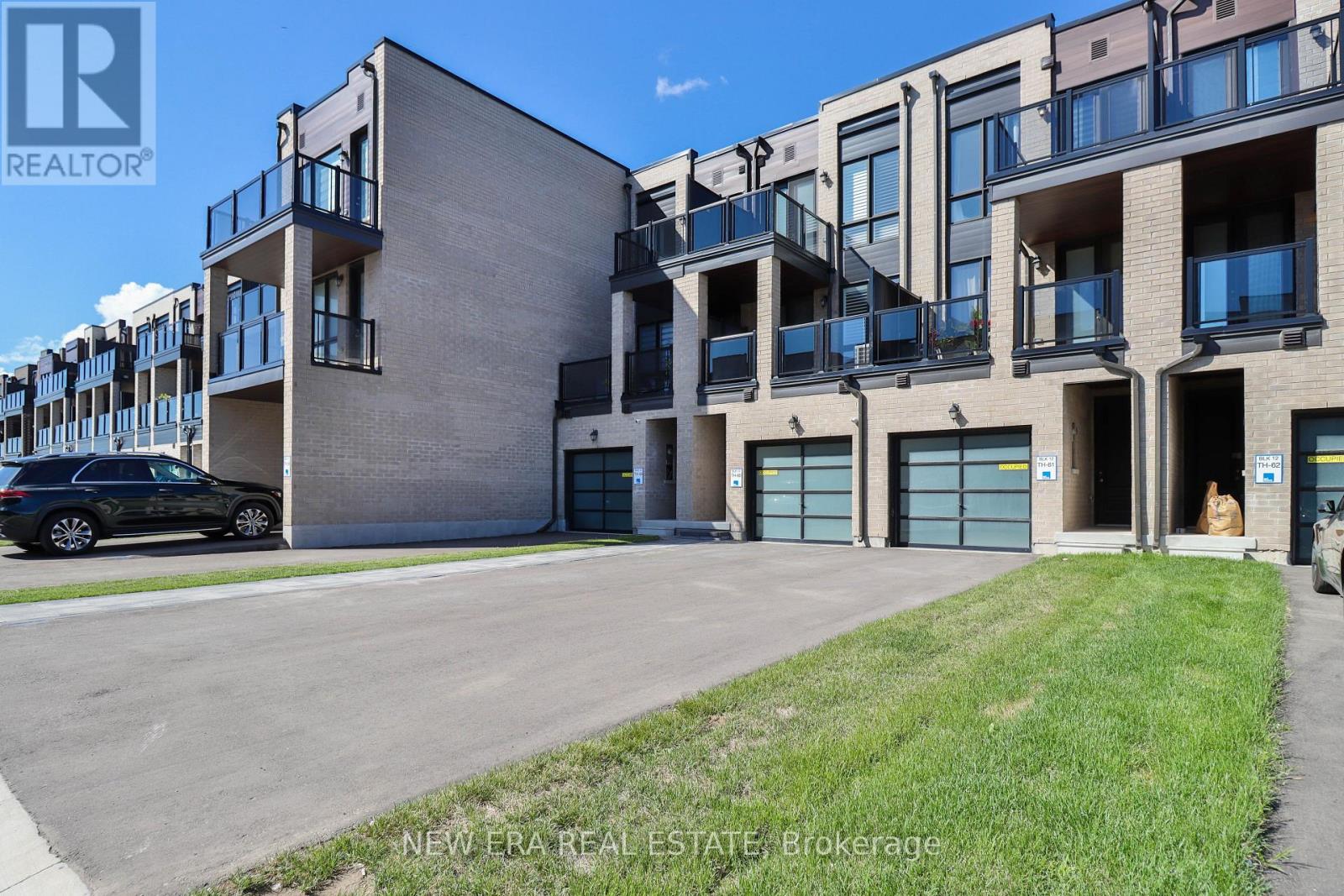 Photo 6 of 81 Stauffer Crescent, Markham ON