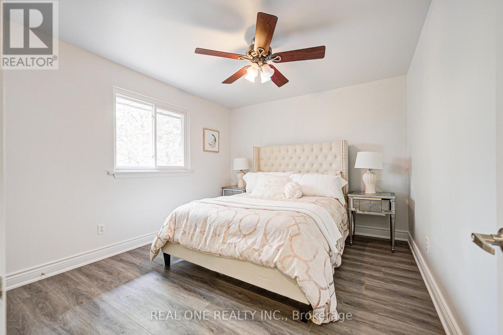 Photo 22 of 68 Laverock Avenue, Richmond Hill ON
