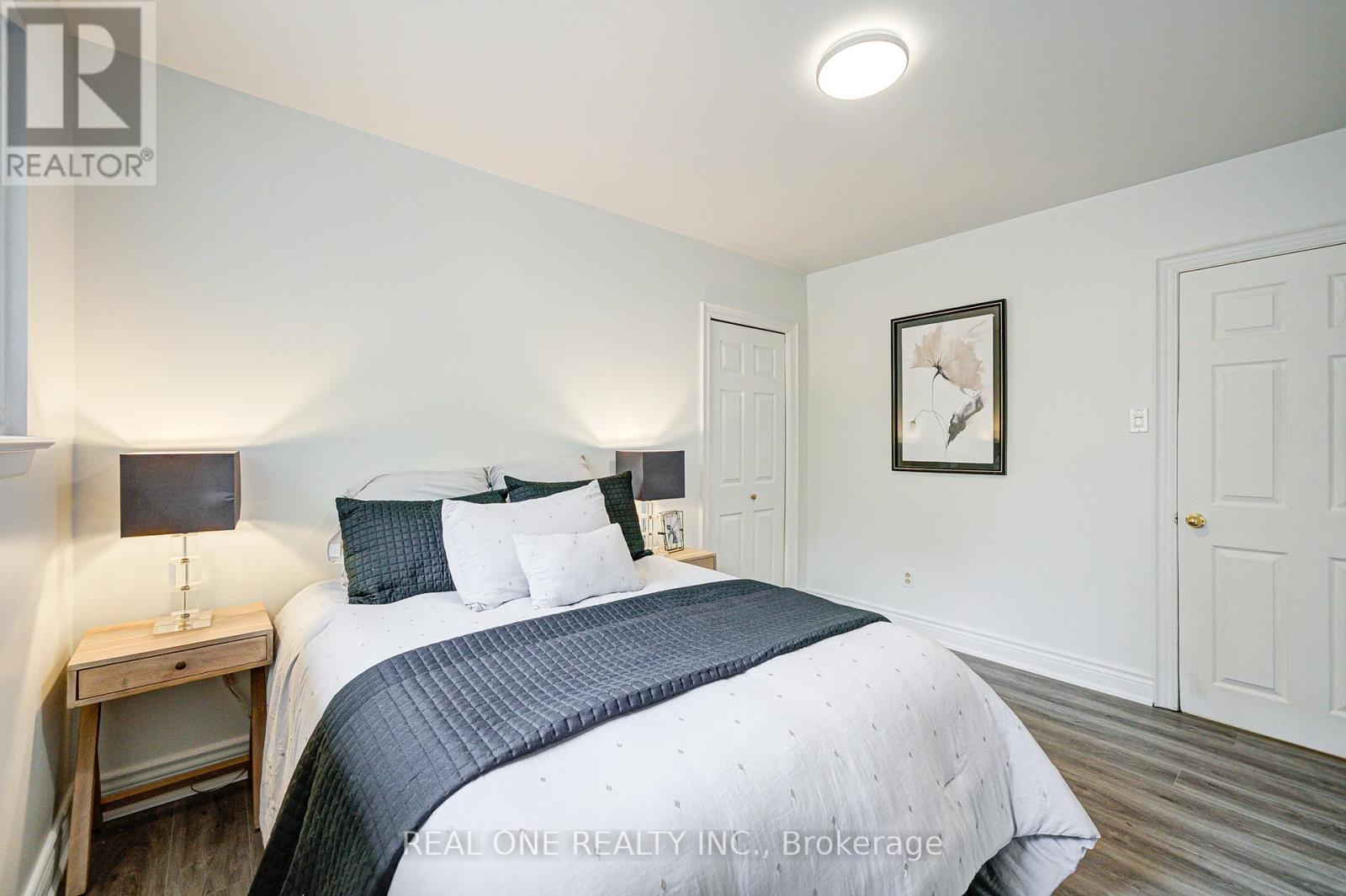 Photo 28 of 68 Laverock Avenue, Richmond Hill ON